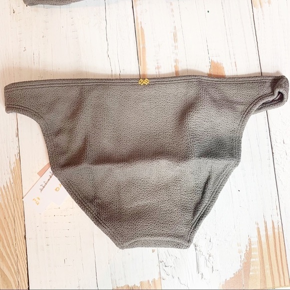 PilyQ Sand Reef Layla bikini set - Picture 6 of 12